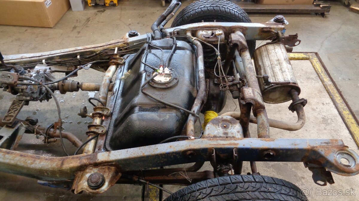Suzuki Jimny šasi len šasi