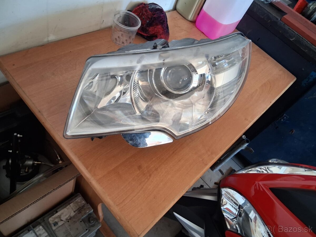 Superb 2 xenón