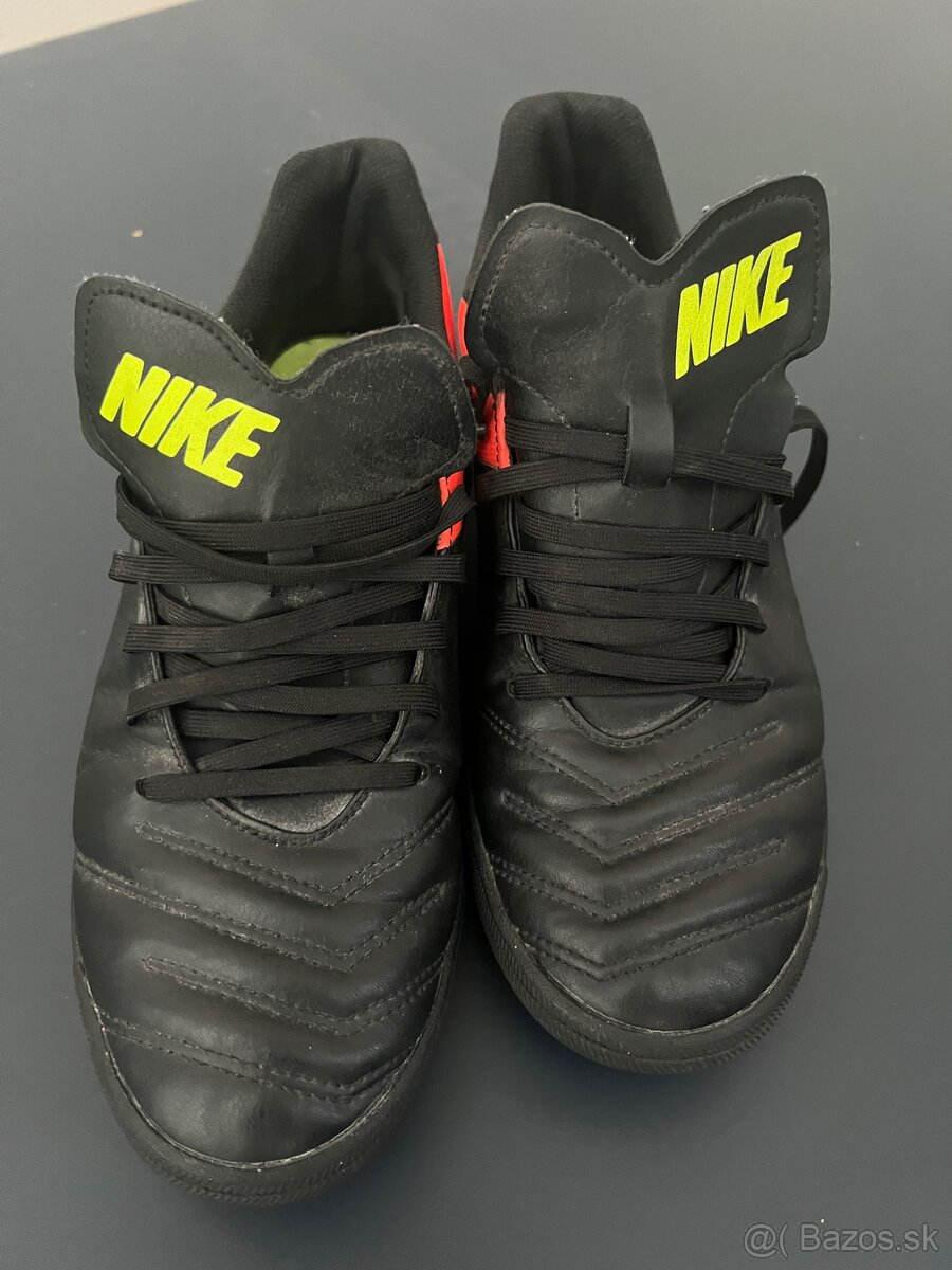 Turfy Nike 43
