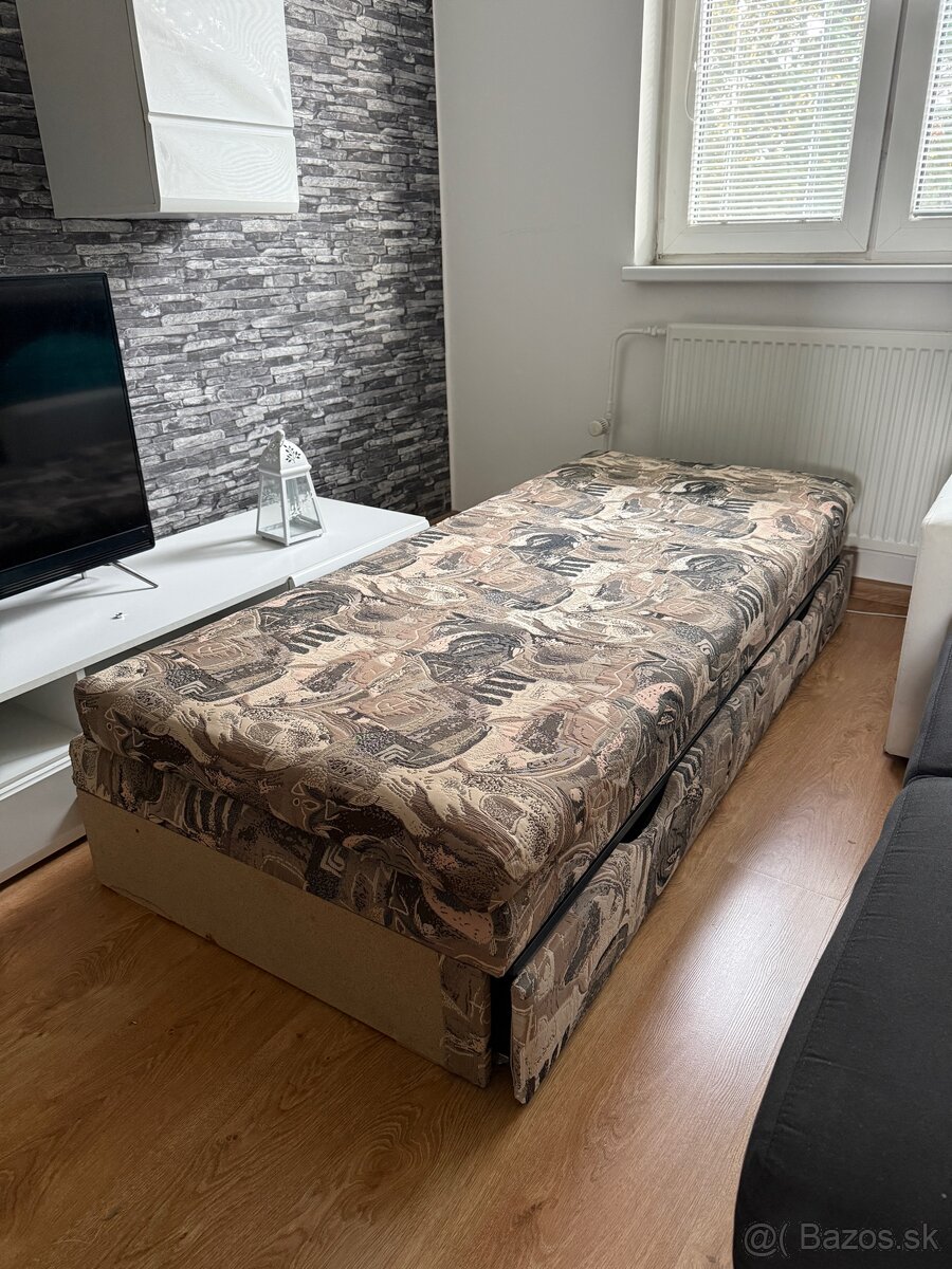 Rozťahovací gauč