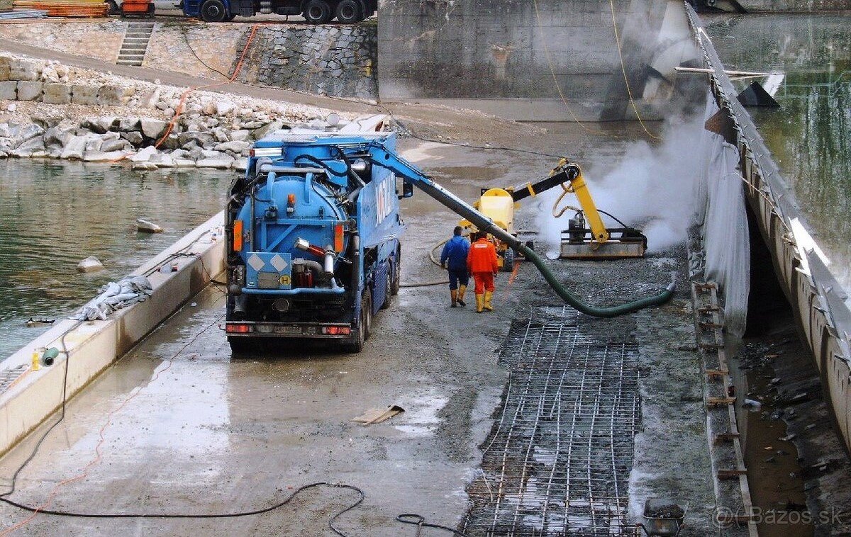 Strojník, vodič, montér