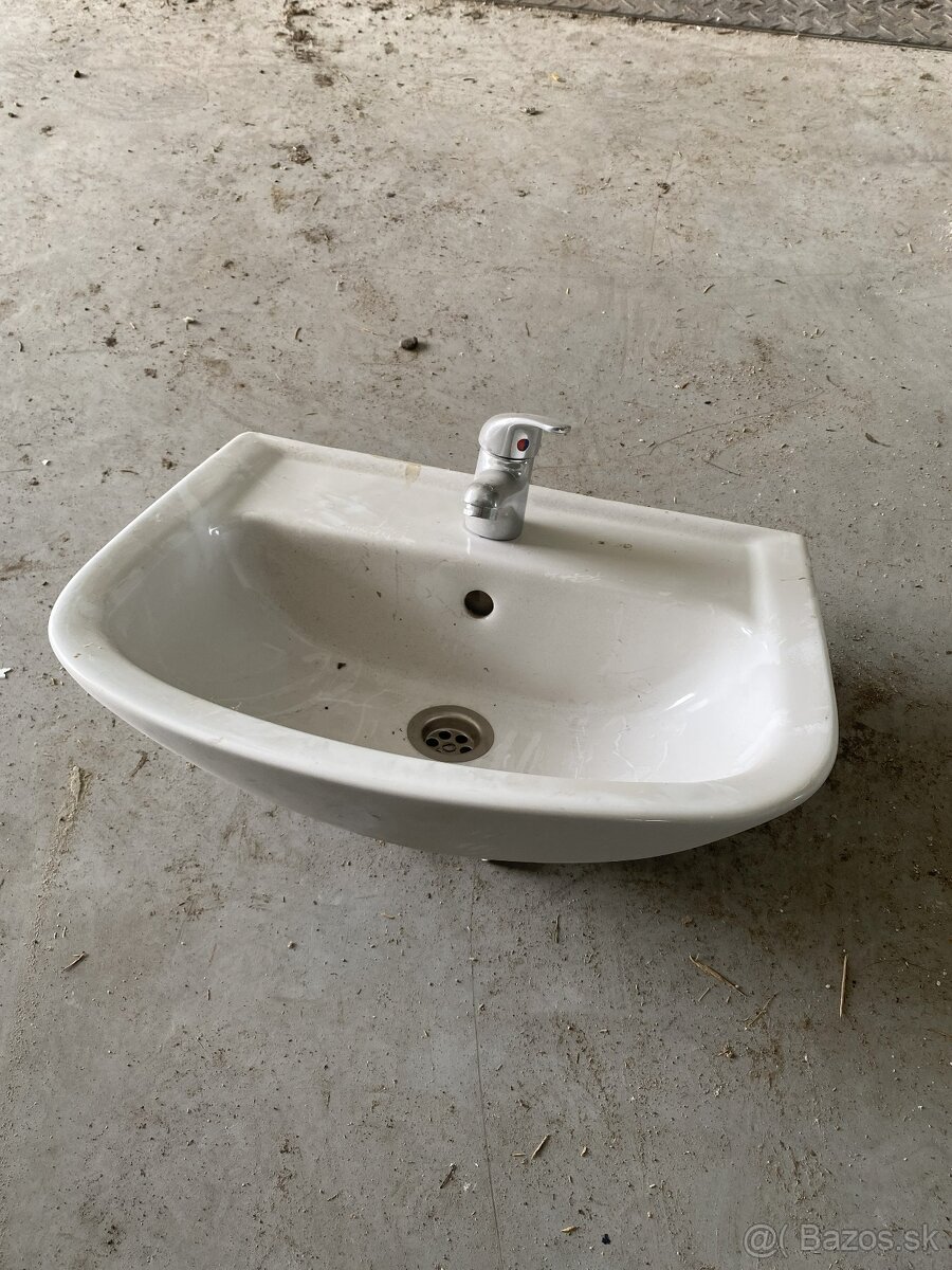 Umývadlo + batéria + sifon