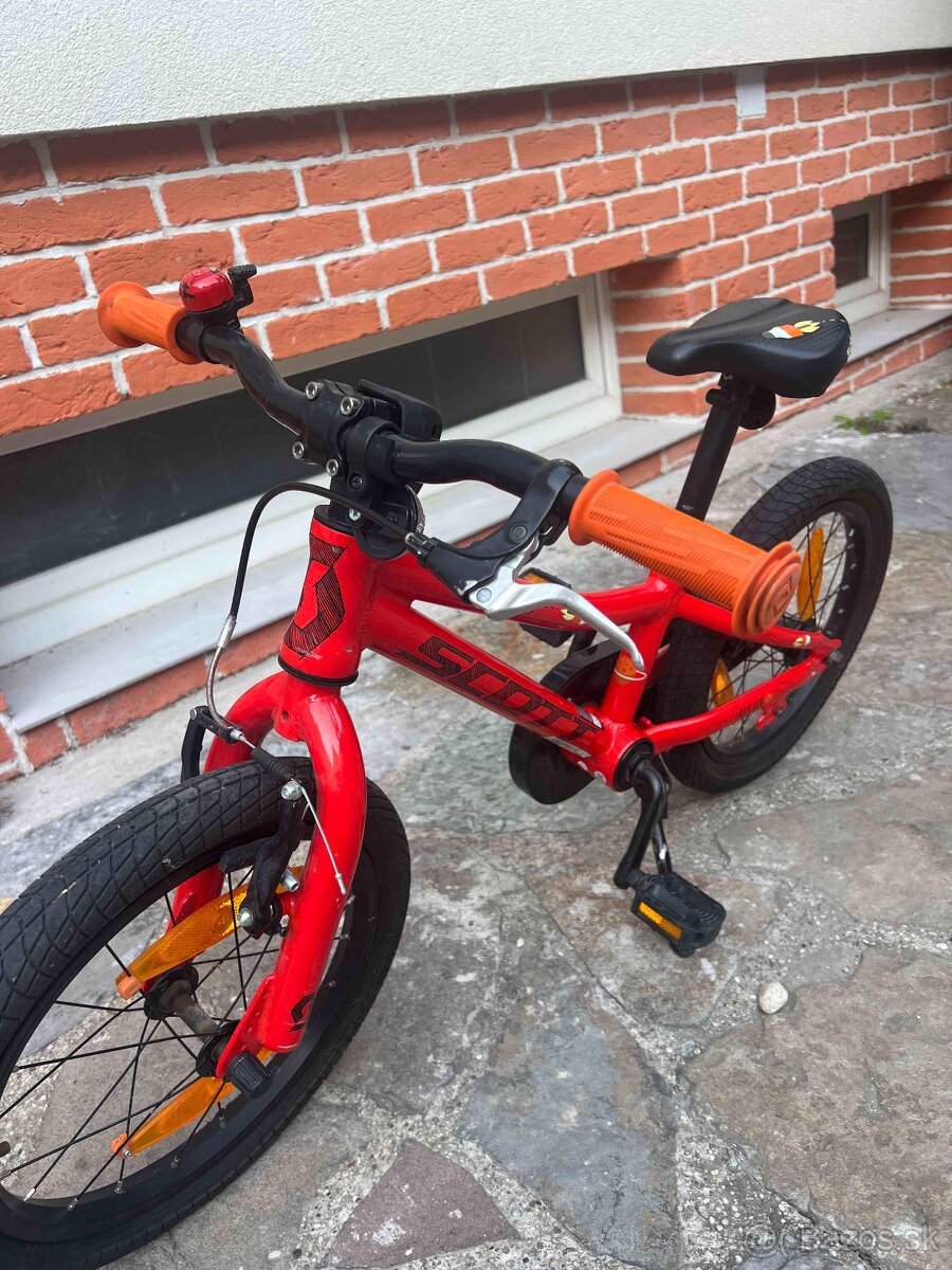 Červený bicykel SCOTT Roxter 16