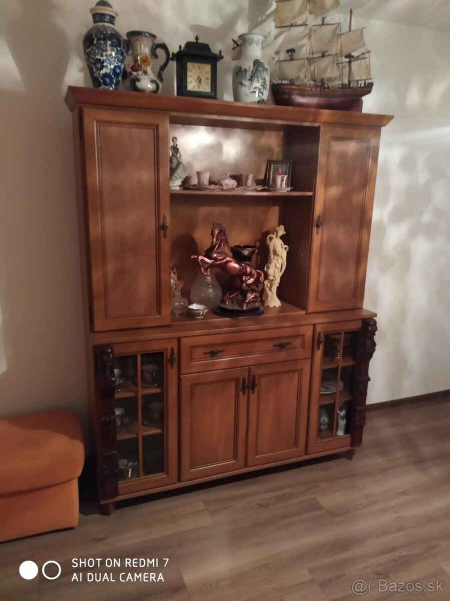 Predám skriňu a komodu