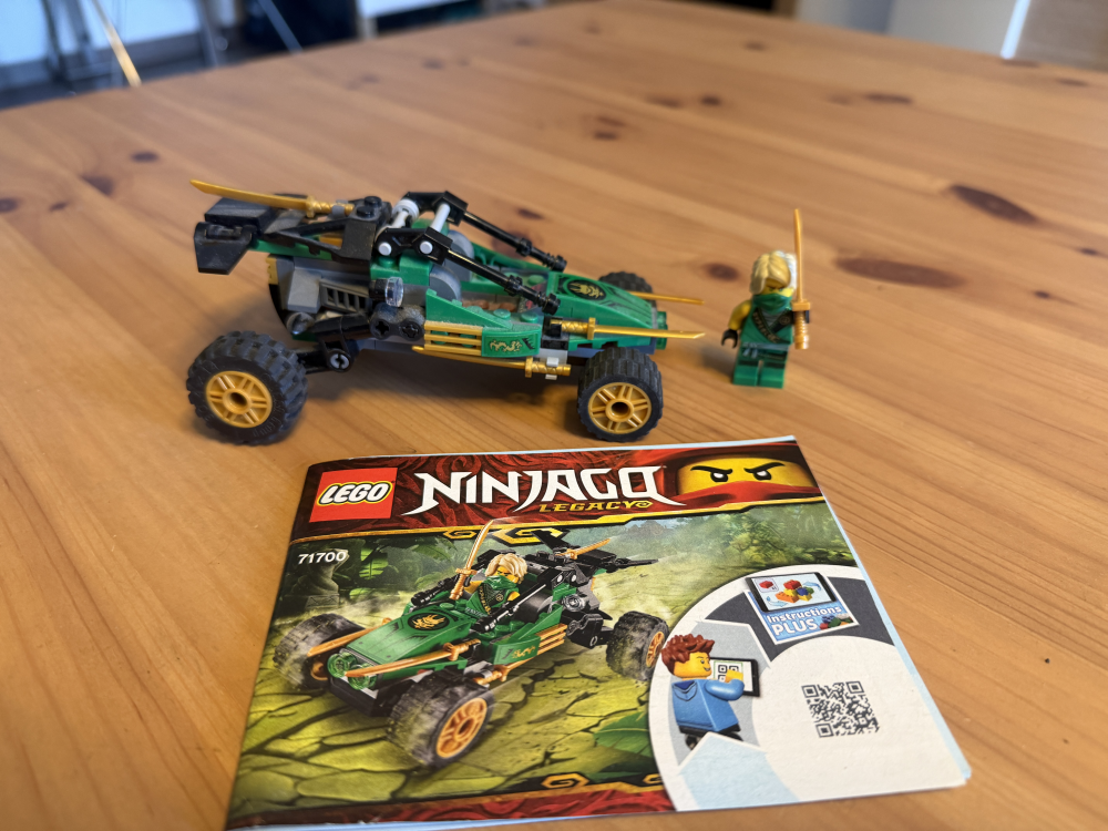 Predám lego NINJAGO bugina
