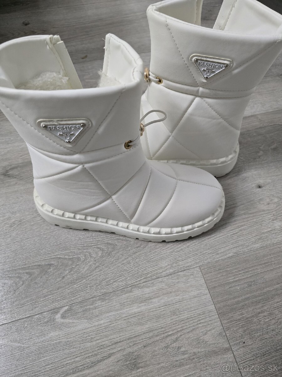 Predám svadobné snehule