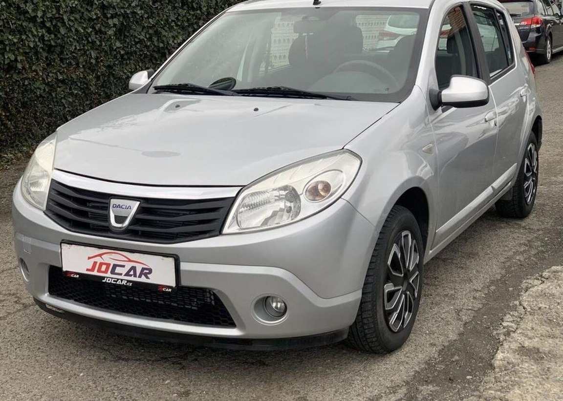 Dacia Sandero 1.6i KLIMA TAŽNÉ PŮVOD ČR benzín manuál 62 kw