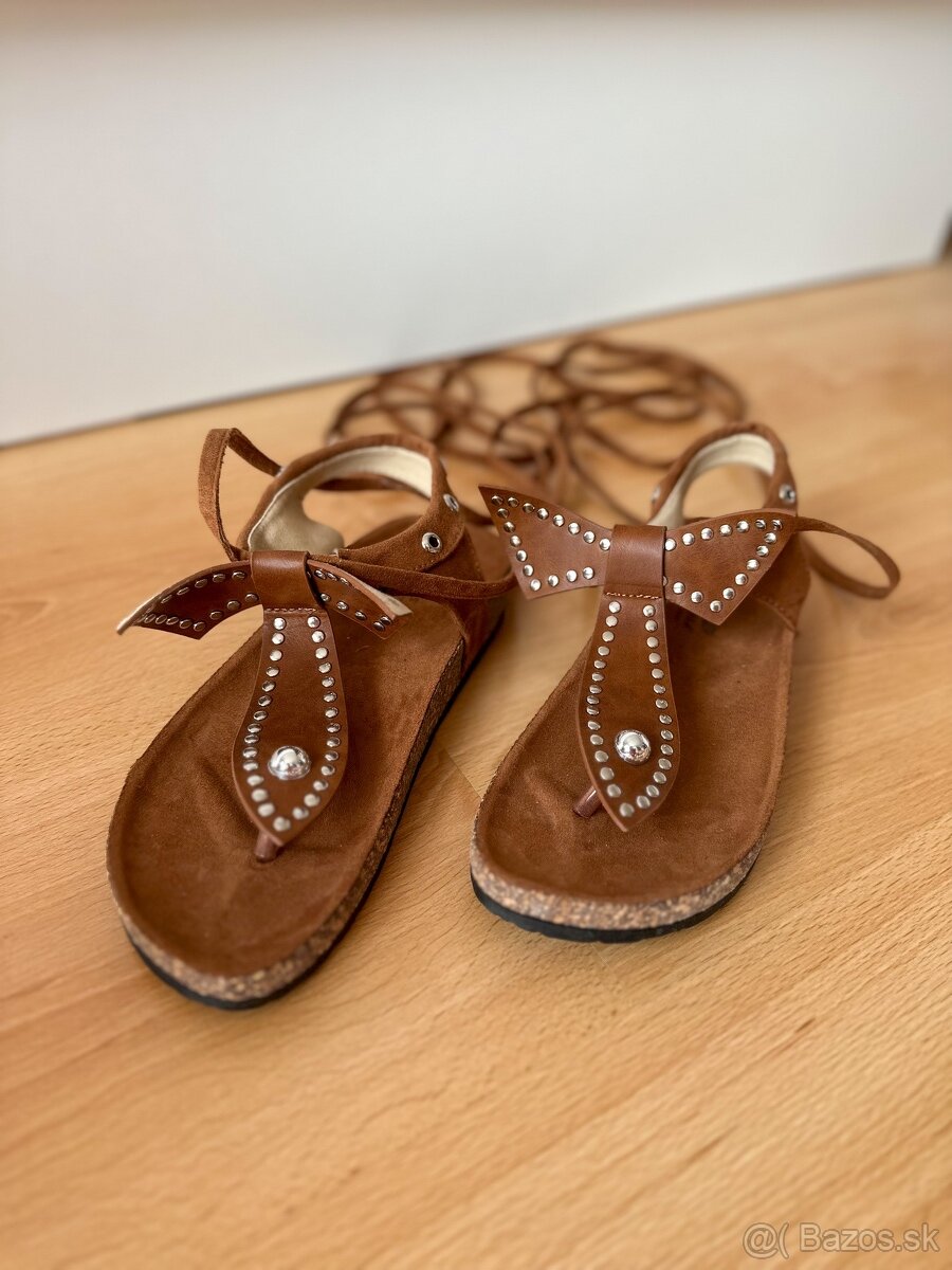 Hnedé sandály