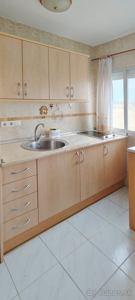 Útulný apartmán 2+kk jen 200 metrů od pláže TORREVIEJA