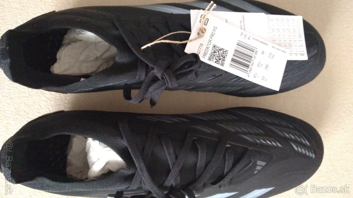 Predam kopačky adidas,NOVE,NENOSENE c.44