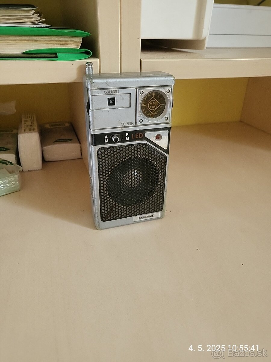 KAMOSONIC AM FM radio