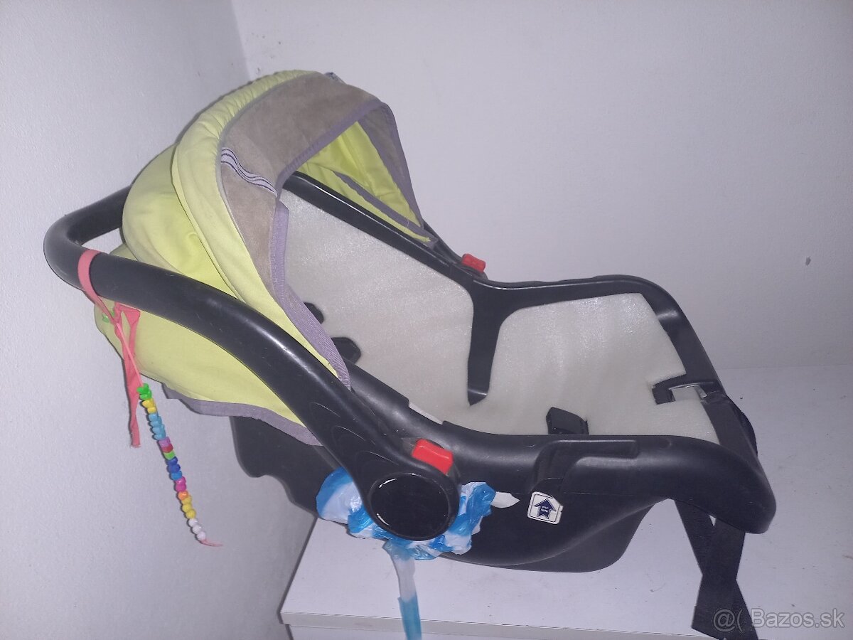 Kocik autosedacka