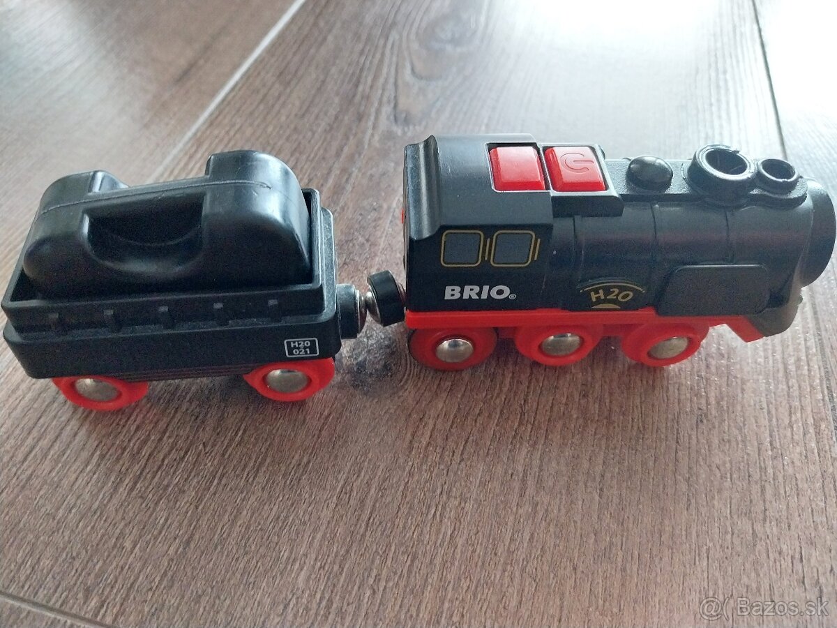 Brio World Parná lokomotíva s vodnou nádržou na batérie