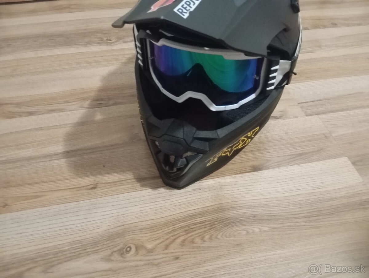 Helma na moto