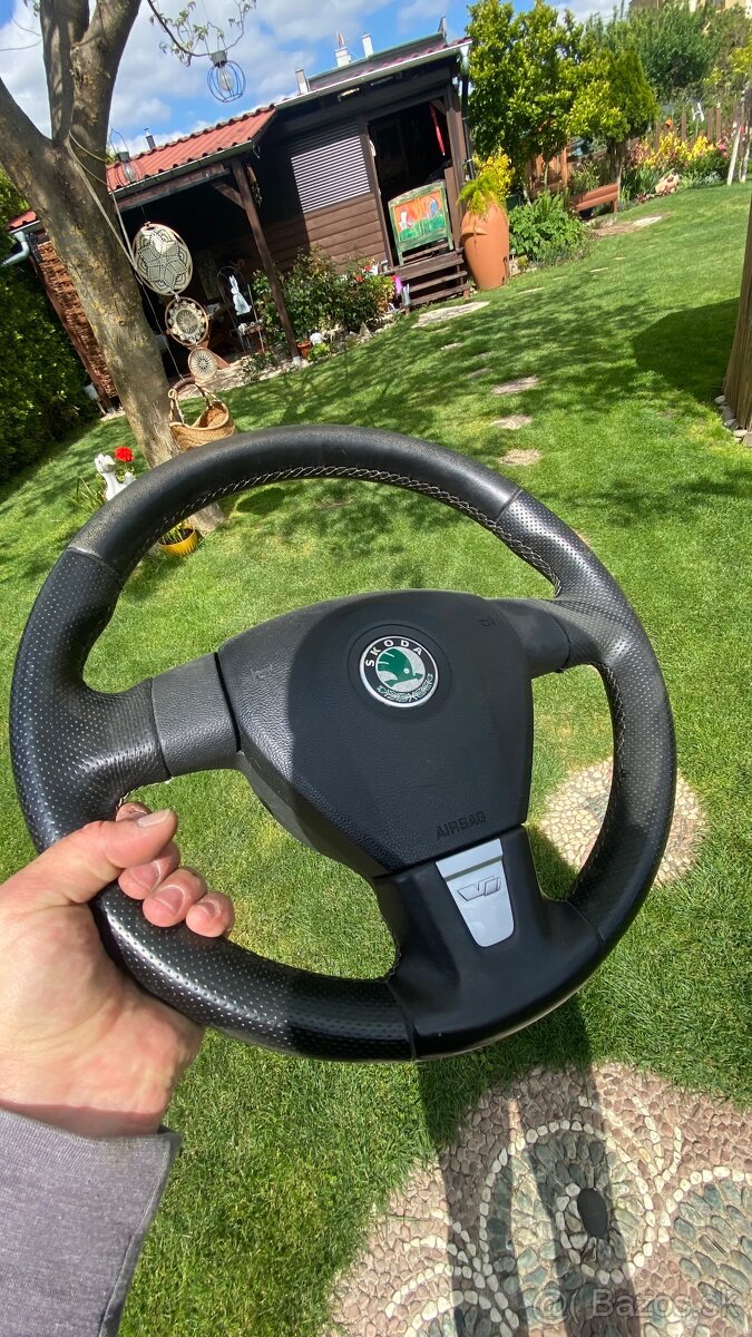 Volant Octavia 2 RS