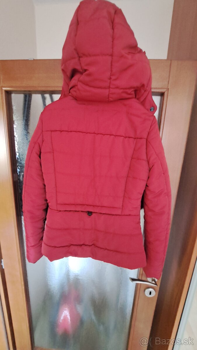 dámska vetrovka 34