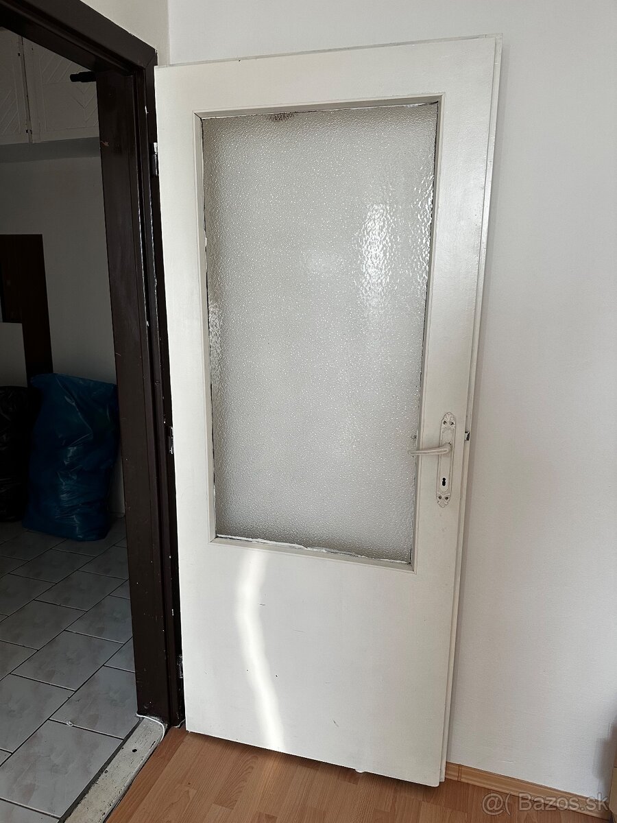 Darujem stare dvere za odvoz