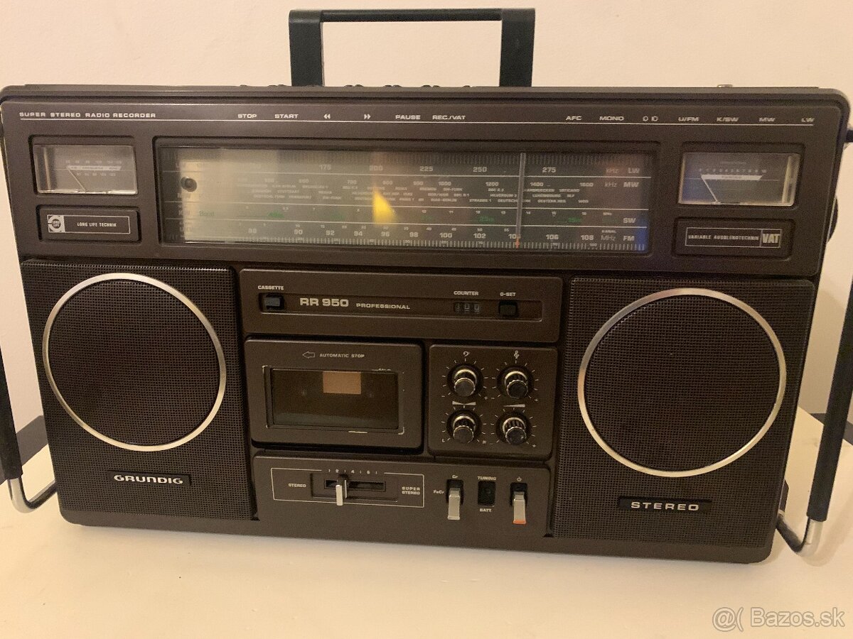Radiomagnetofon Grundig RR950