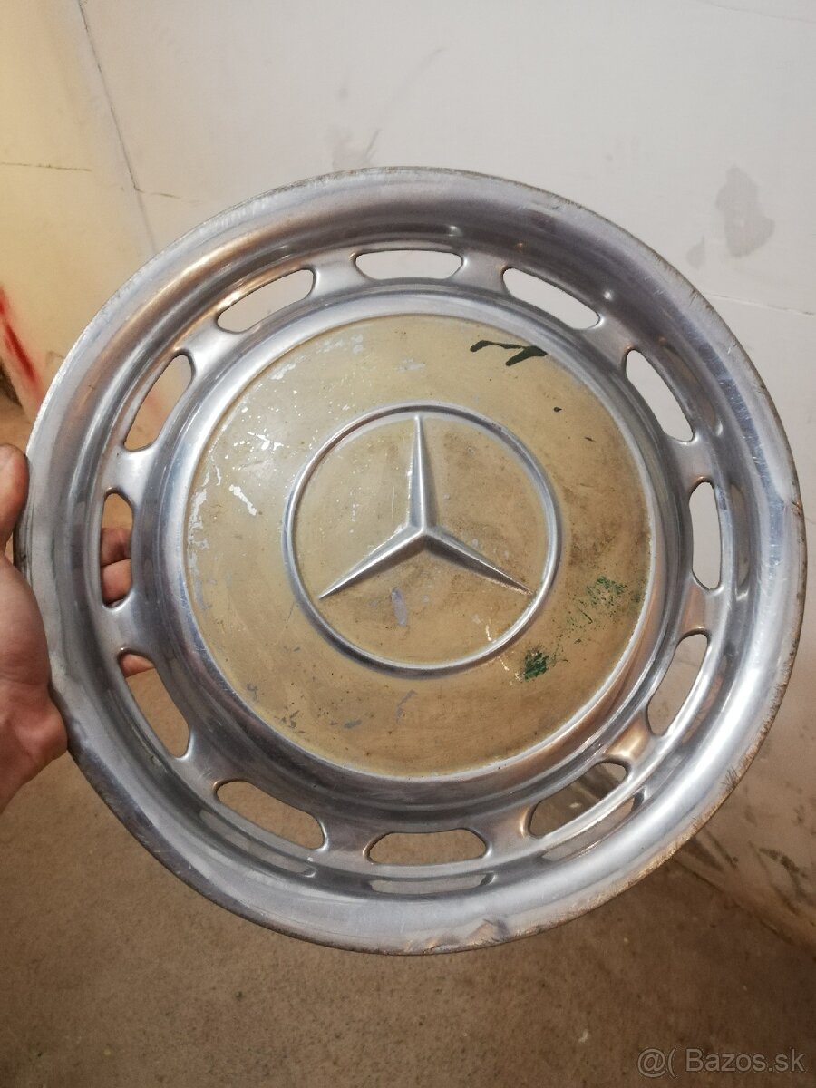 Predám puklicu na mercedes