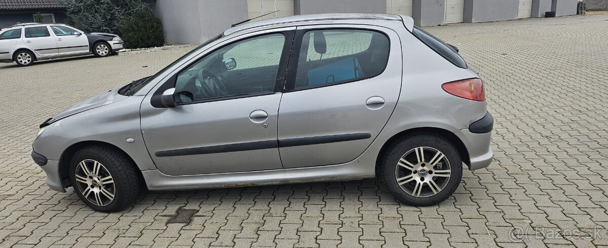Predám peugeot 206