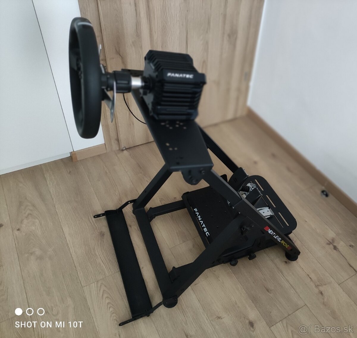 Volant Fanatec so stojanom