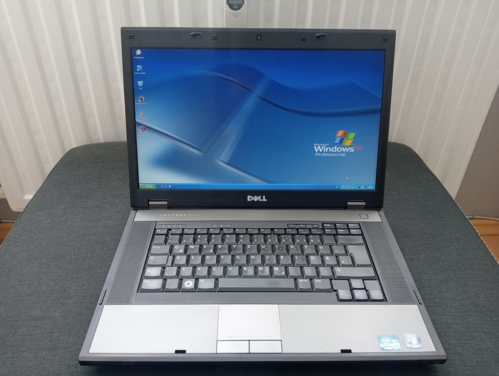 predám Dell Latitude e5510 ,Intel® Core™i3 , RS232 , Win XP