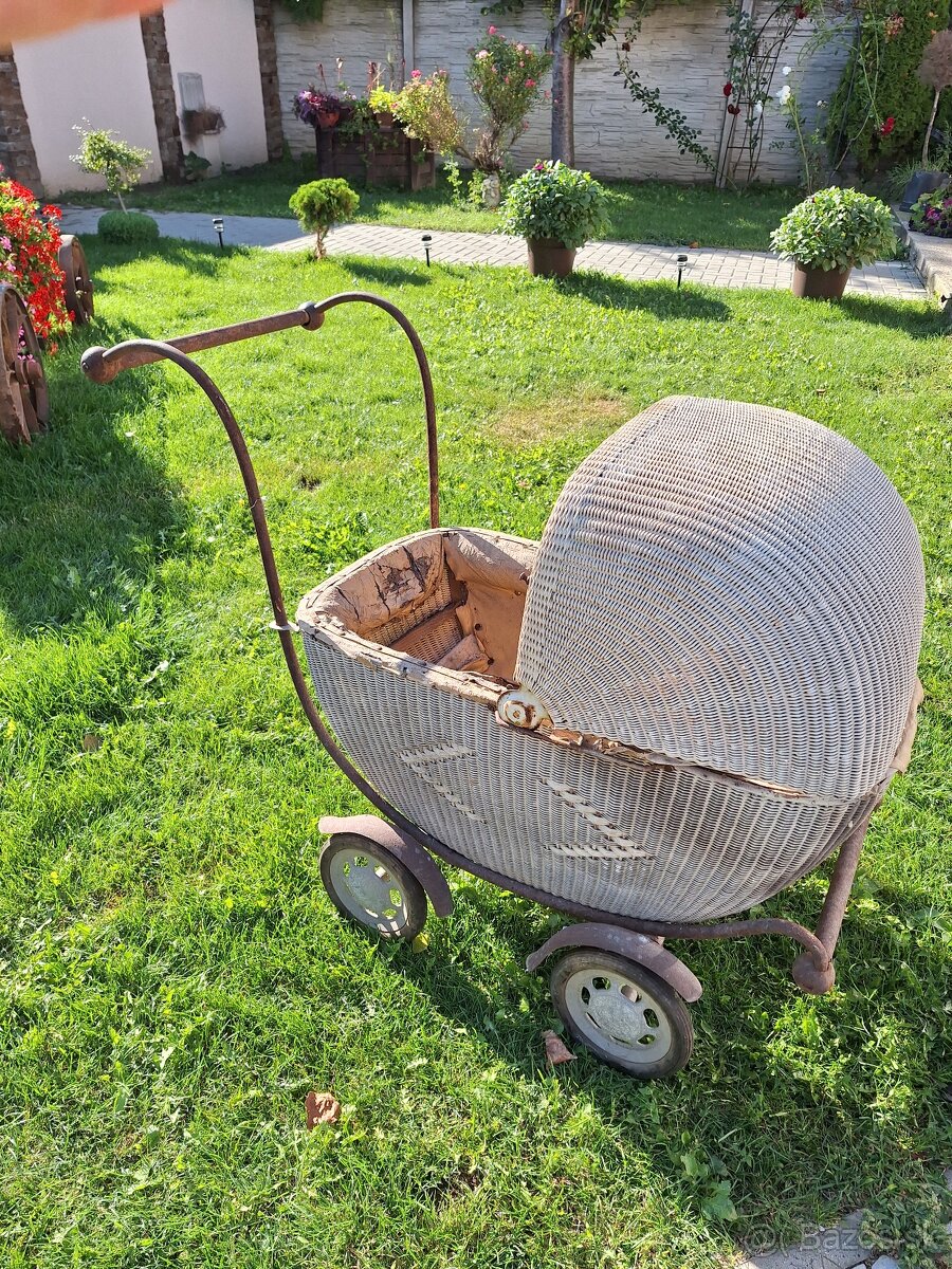 Starožitný kočík