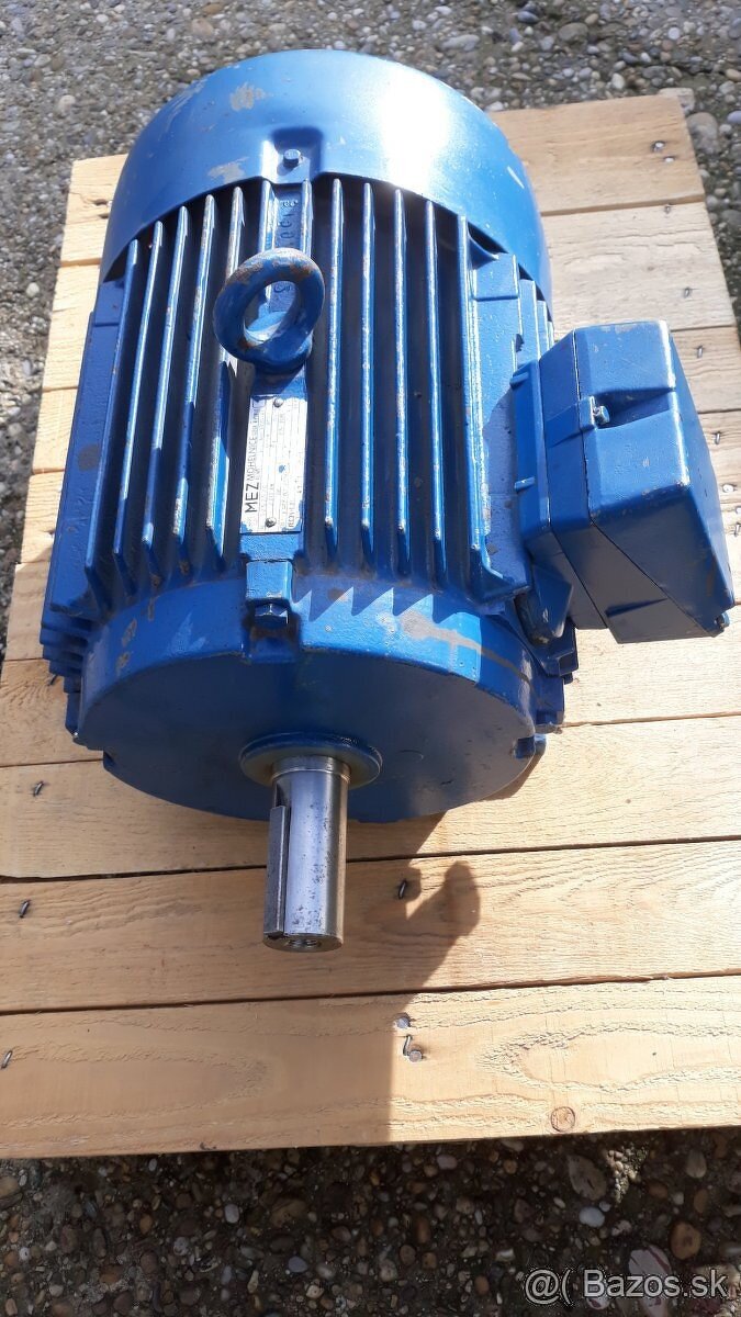 Predám dvojrýchlostný elektromotor 2,2/3kW