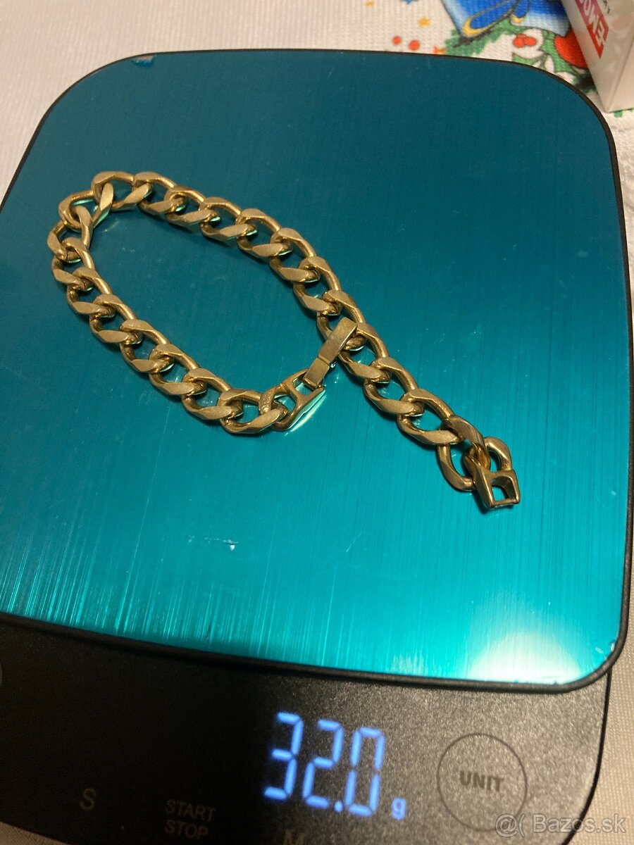 Pozlátená retiazka na ruku