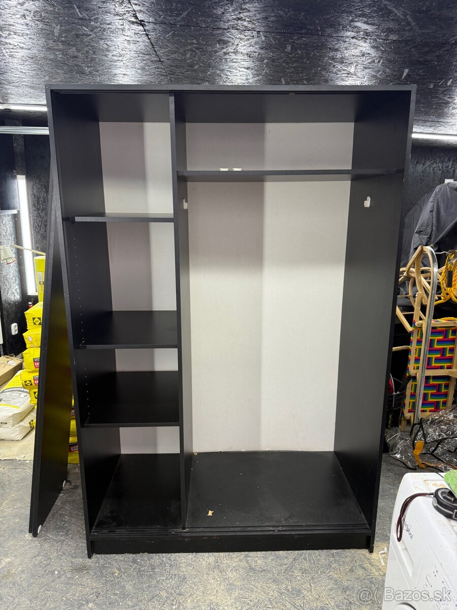 Darujem skrinu za odvoz