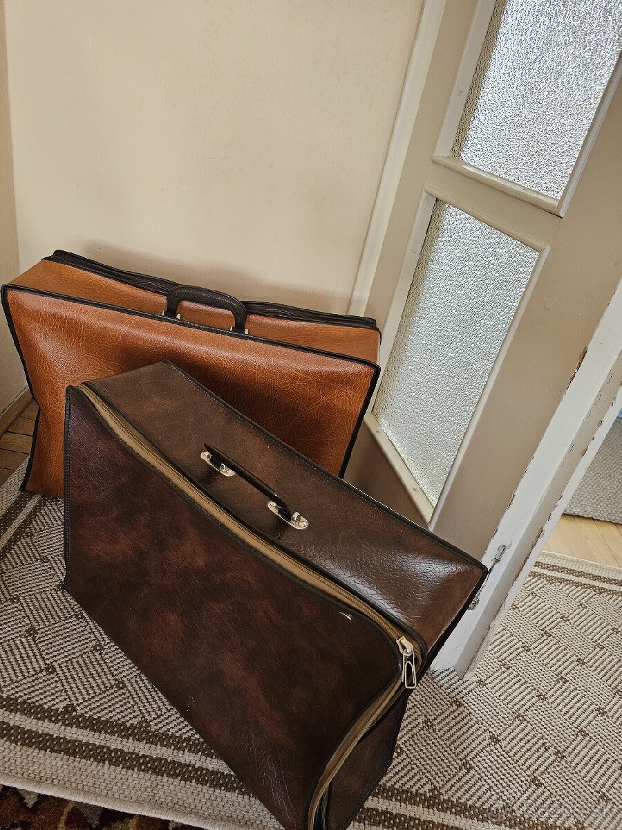 Cestovná kožená taška