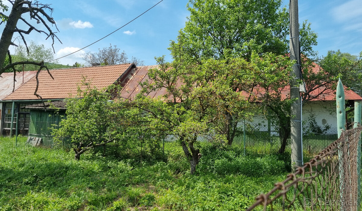 RODINNÝ DOM -CHALÚPKA a POZEMOK 523m2 MORAVSKÉ LIESKOVÉ NMNV