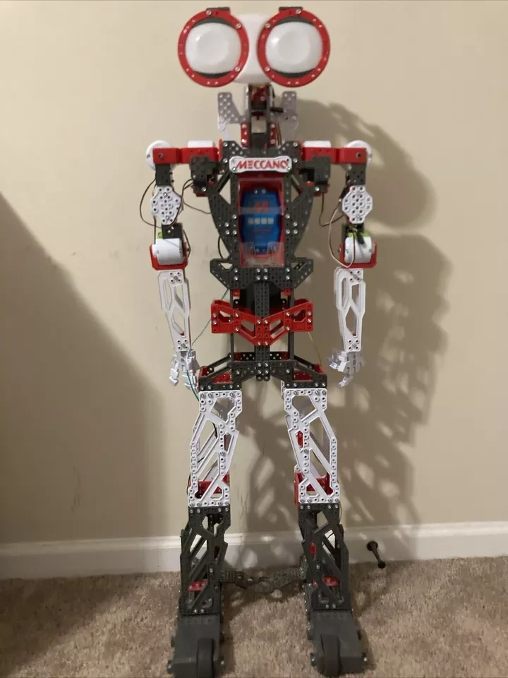 Predám Meccano Meccanoid XL 2.0 – robot s umelou inteligenci