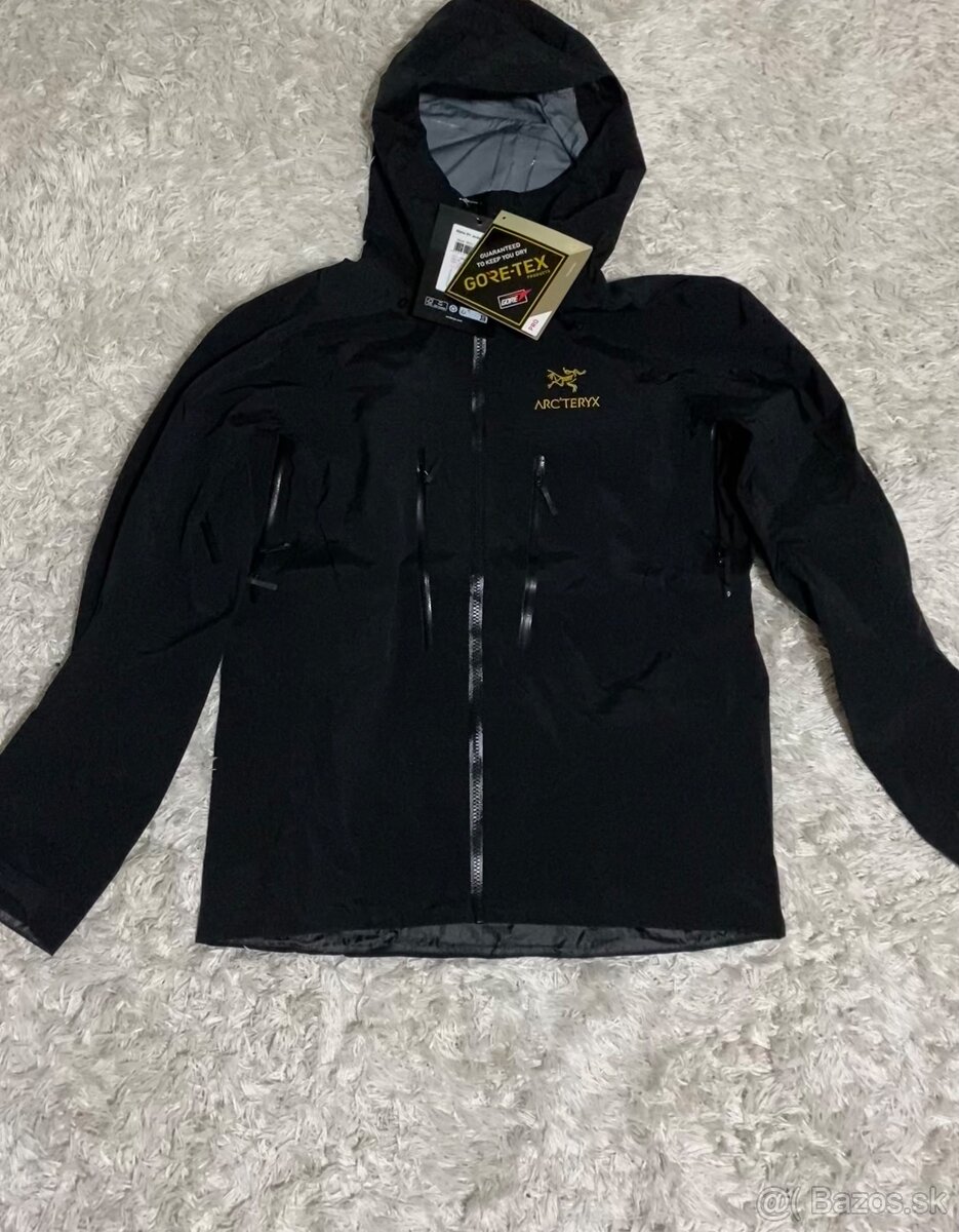 Arc’teryx Alpha SV