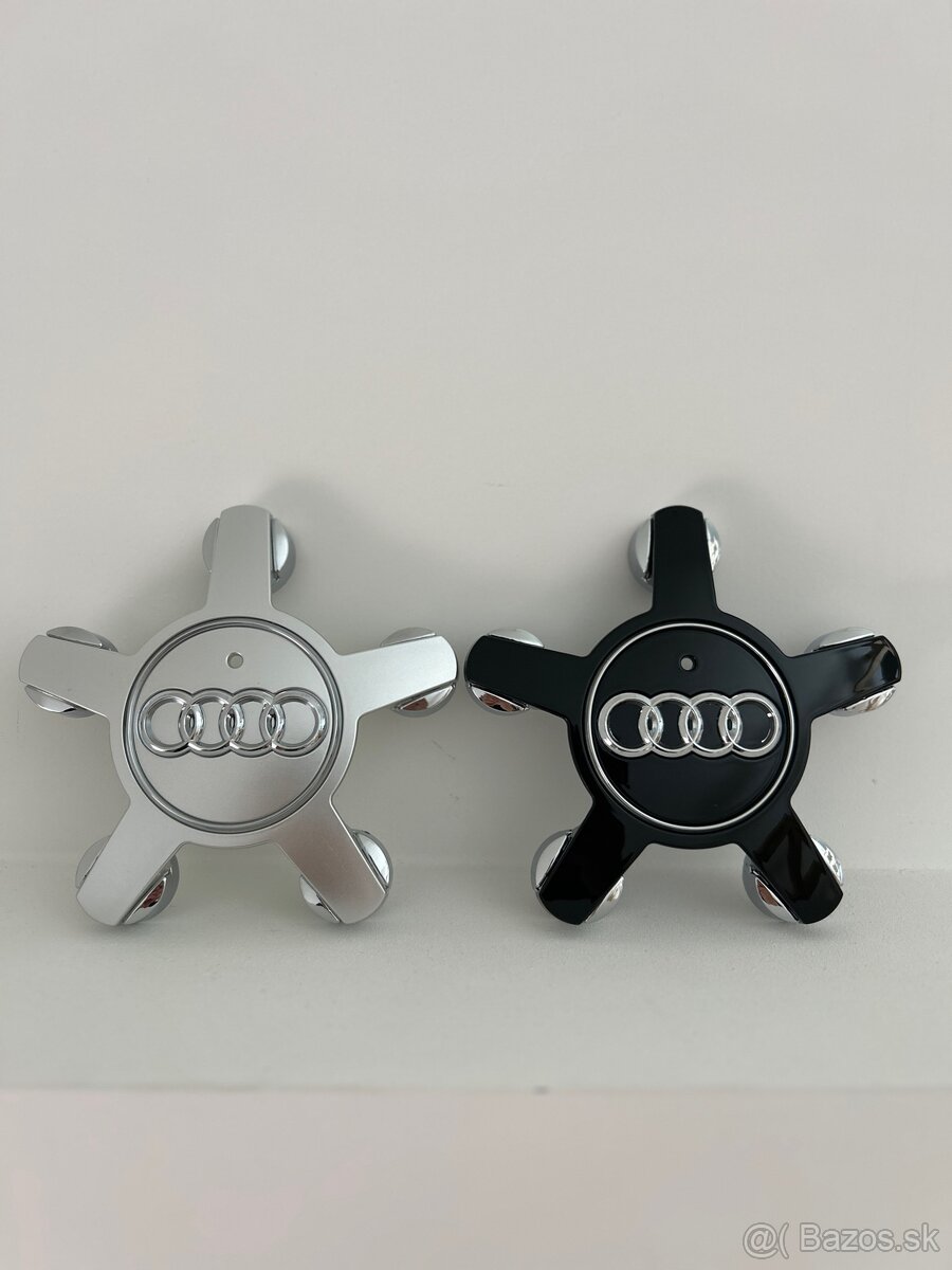 Audi krytky na disky čierne/strieborné