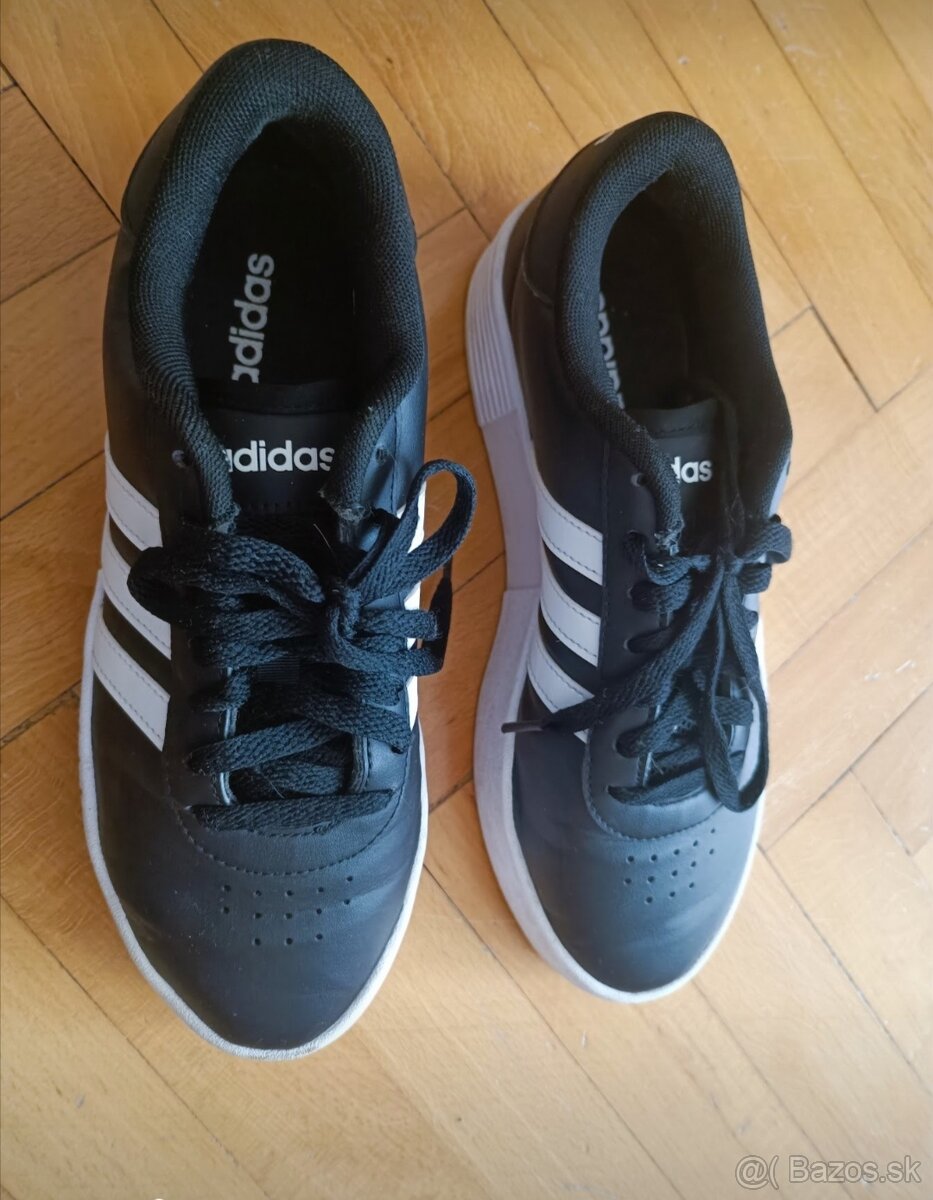 Adidas č. 39 1/3