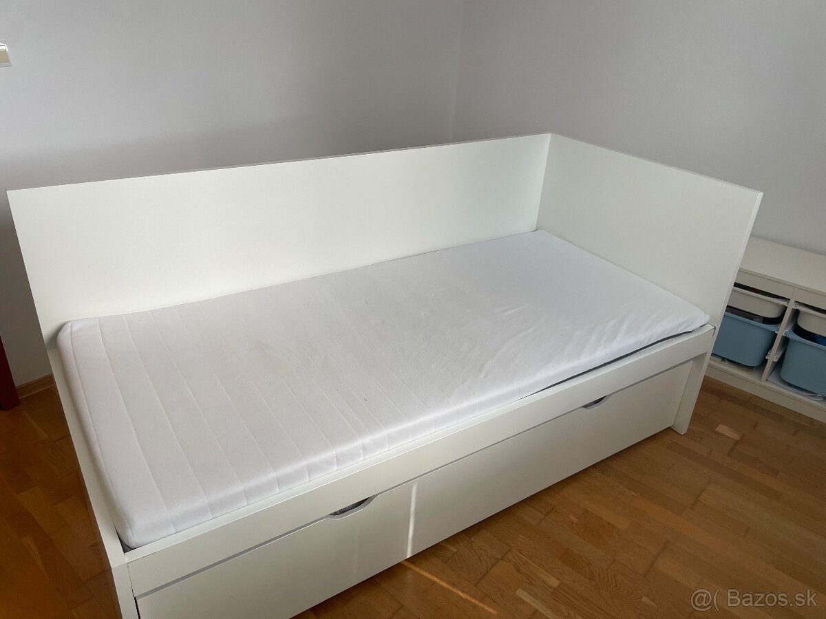 Detská posteľ s prísteľkou