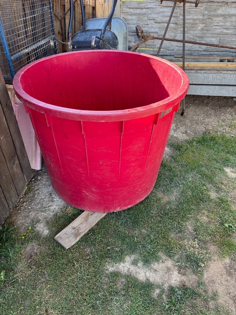 Kada 600 L pouzivana na hrozno