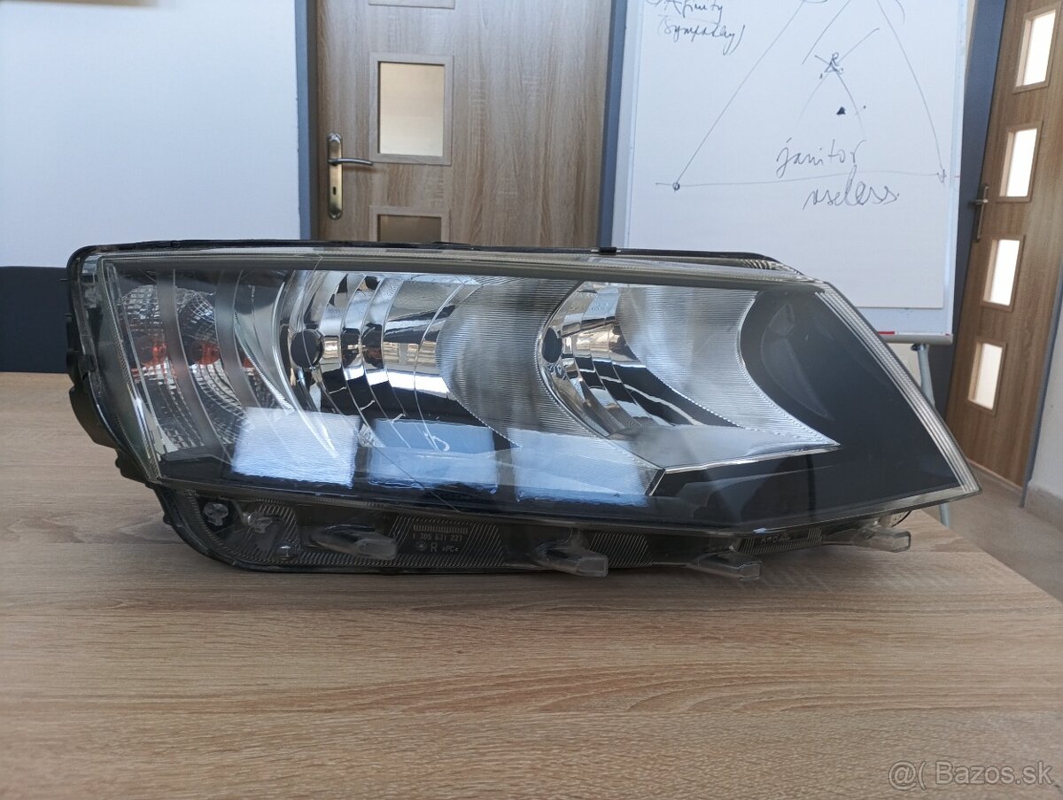 Škoda Octavia 3 pr. predné svetlo