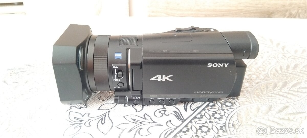 HandyCam FDR-AX100E