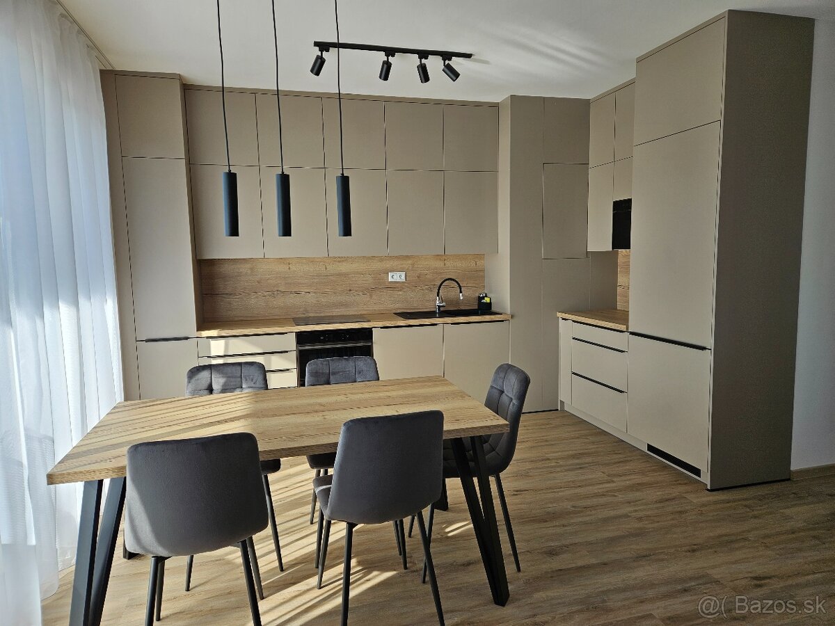 Nový 3 izb. byt s 2 park. miestami, projekt Panoráma