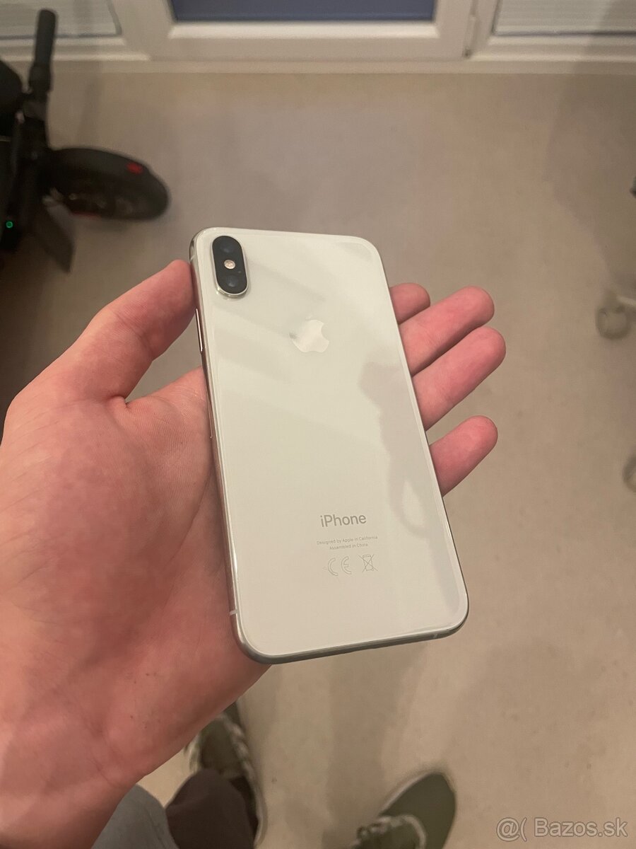 iPhone XS + AirPods 2