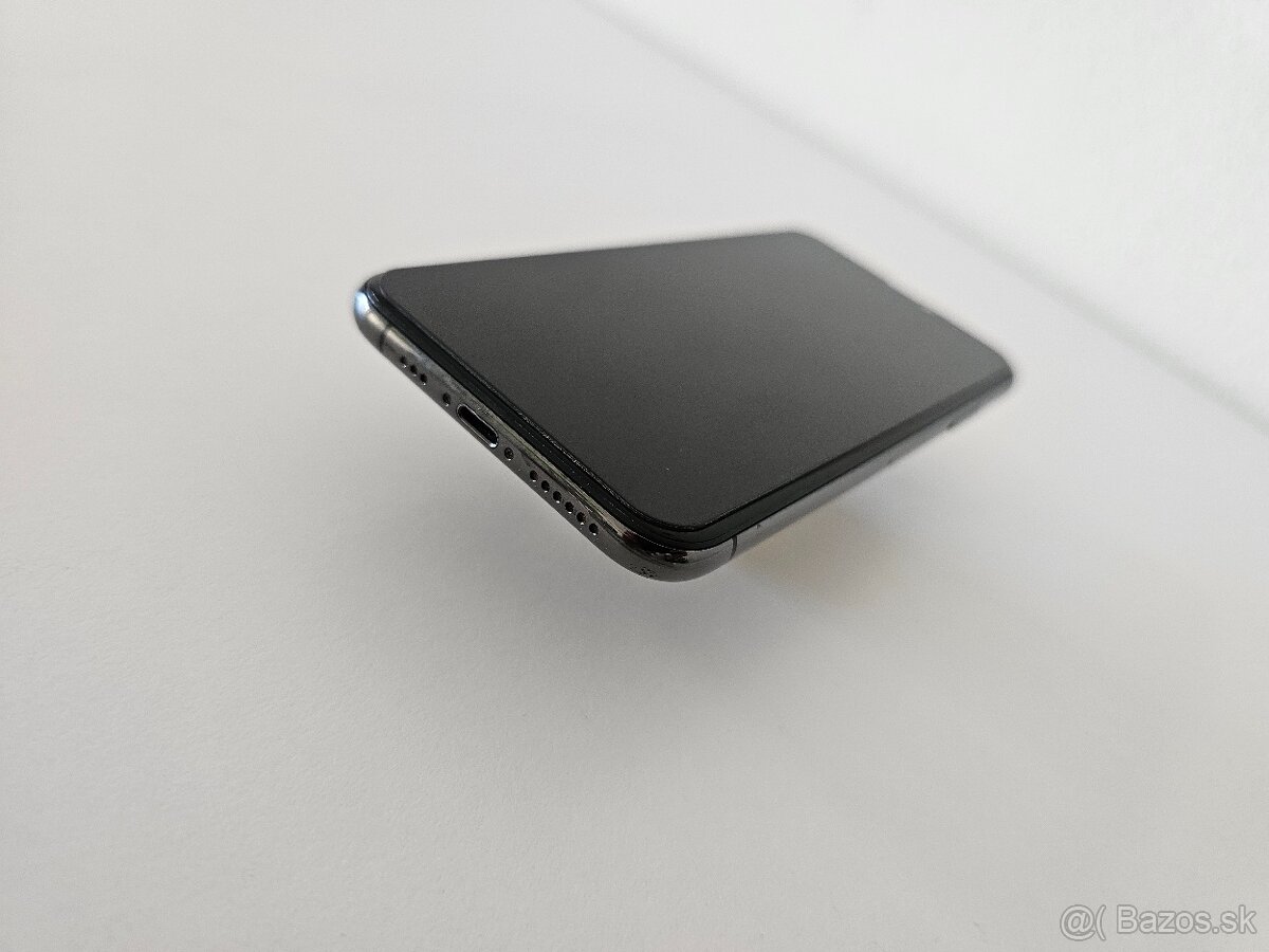 Apple iPhone Xs 100% batéria