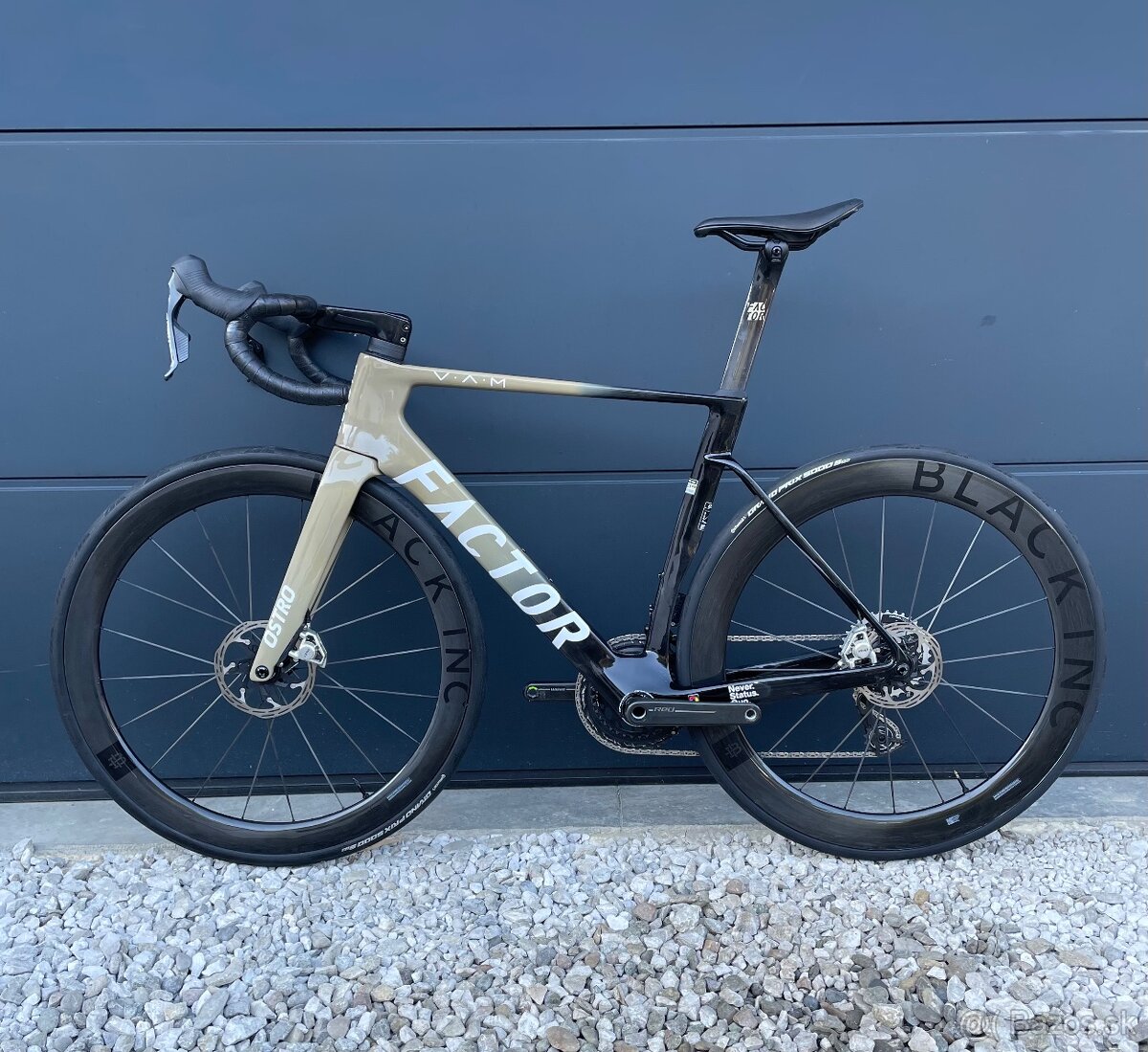 Factor Vam Ostro AXS Red