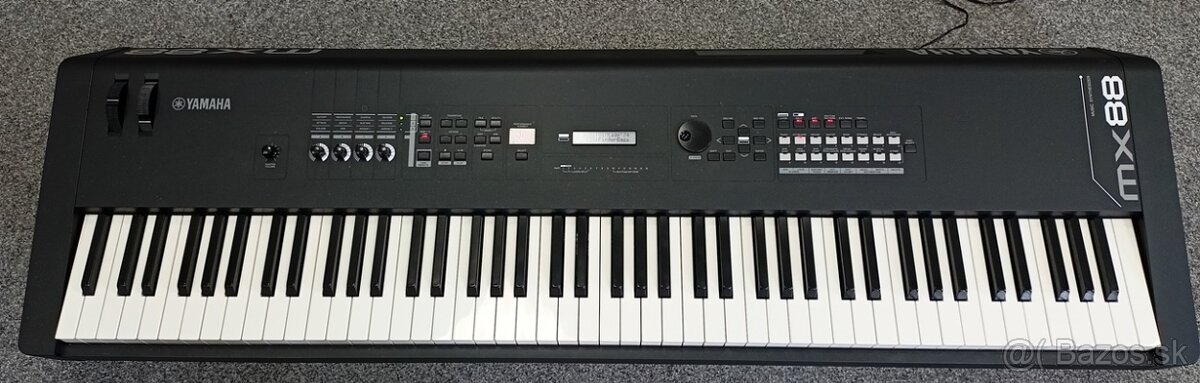 Predám syntezátor Yamaha MX 88