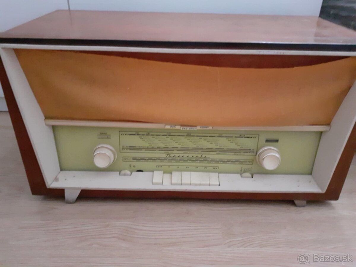 Staré rádio na predaj