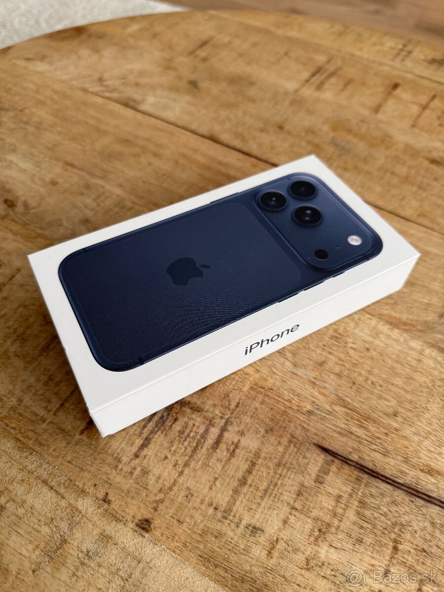 Apple iPhone 17 Pro Deep Blue 256GB ,Top stav,záruka istores