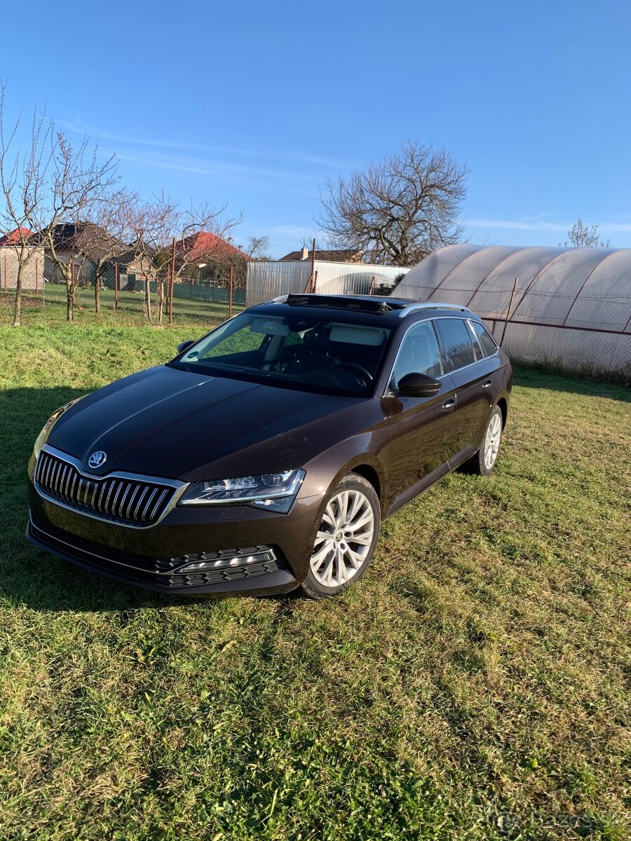 Škoda superb combi PREMIUM/Virtual/147kw/pano/webasto/ťažné