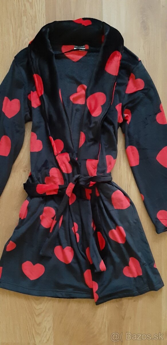 Flysový srdiečkový župán