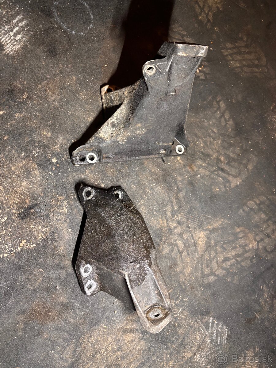 Držiaky motora 1.9 TDi Audi A4 B5